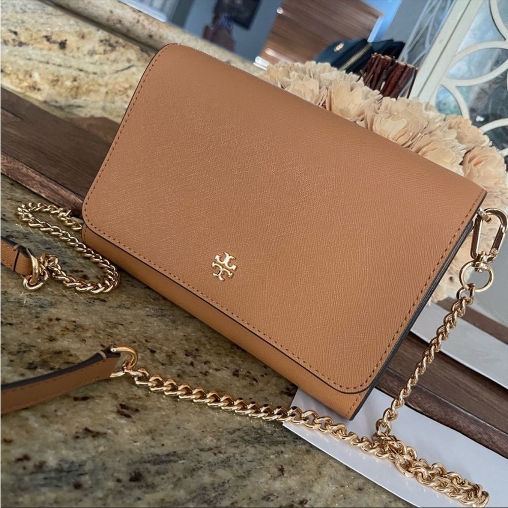 SOLD.   Tory Burch chain wallet / crossbody - Picture 5 of 10